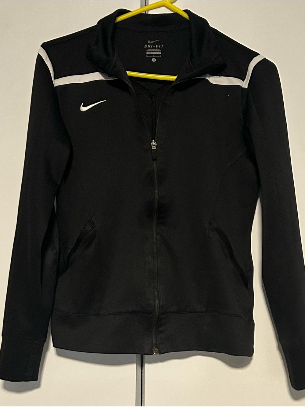 Women’s Nike Dri-FIT Full-Zip Track Jacket Black White Size Medium